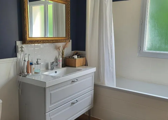 Chambre Chez L'Habitant בית אירוח *